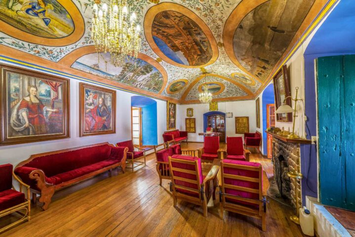 A living room inside a historical house in Bolivia.